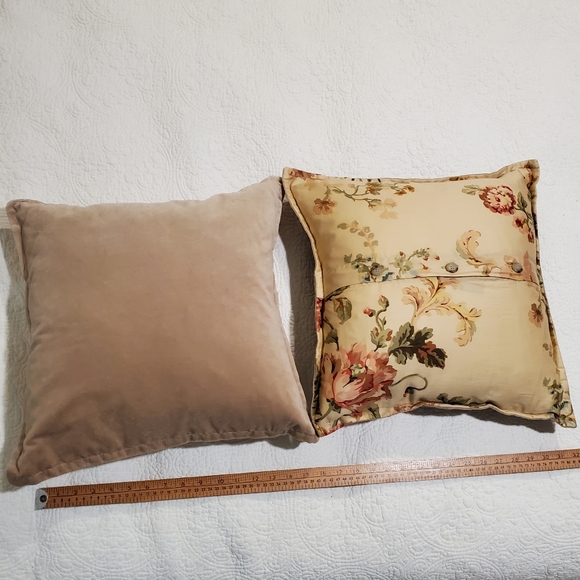 Ralph Lauren Blue Label Pair of Sussex Garden Throw Pillows - Picture 2 of 7